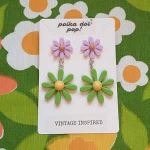 New Vintage Inspired Green & Purple Daisy Flower Power Hippie Dangle Earrings